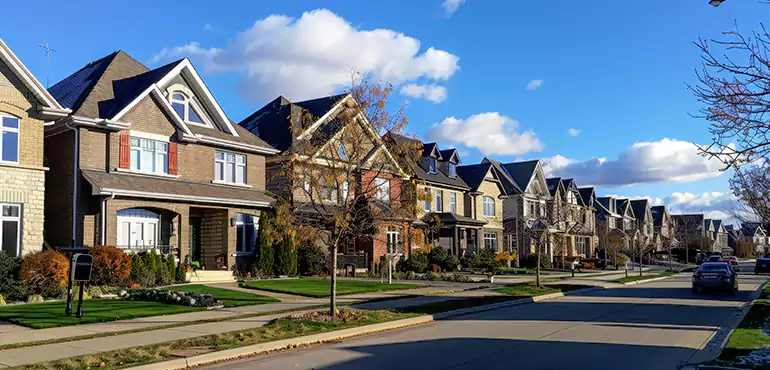 Why Choose Us for Selling Your Foreclosed House in Mobile, AL?